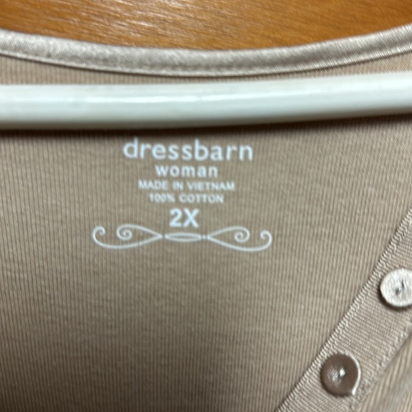 Dress barn 3/4 Sleeve t-shirt with satin trim on collar & satin covered buttons - Picture 3 of 6